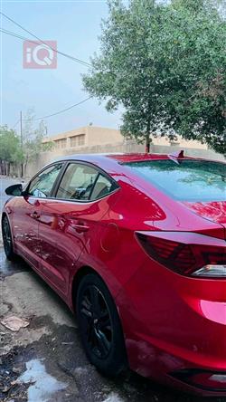 هیۆندای ئەلەنترا